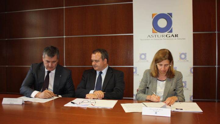 ASTURGAR y ABANCA firman un convenio para mejorar la competitividad de las pymes asturianas
