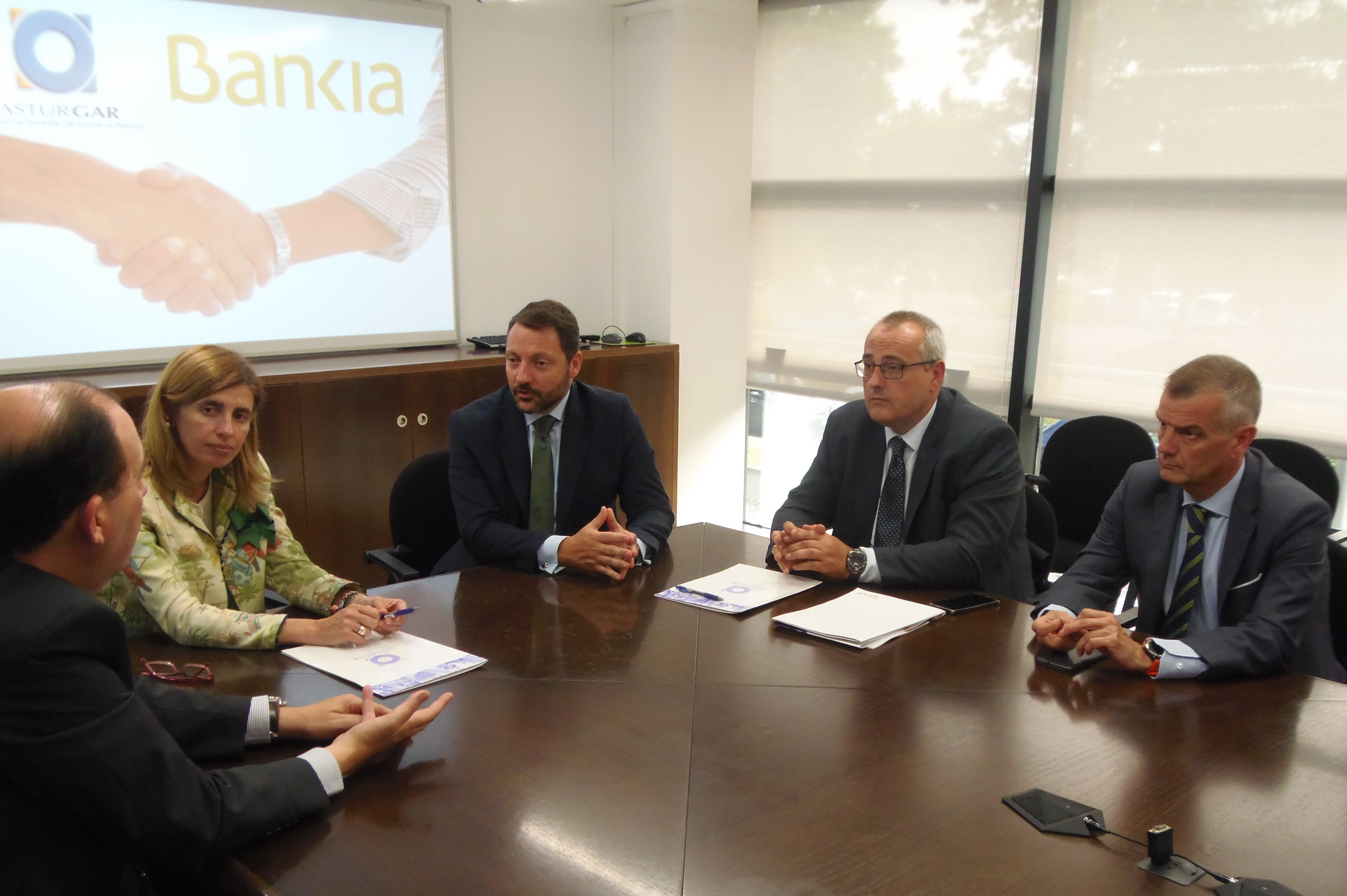 Bankia y Asturgar firman un acuerdo para mejorar la financiación y el asesoramiento de las empresas asturianas